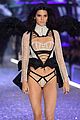 kendall jenner slays the runway during victorias secret fashion show 2016 14