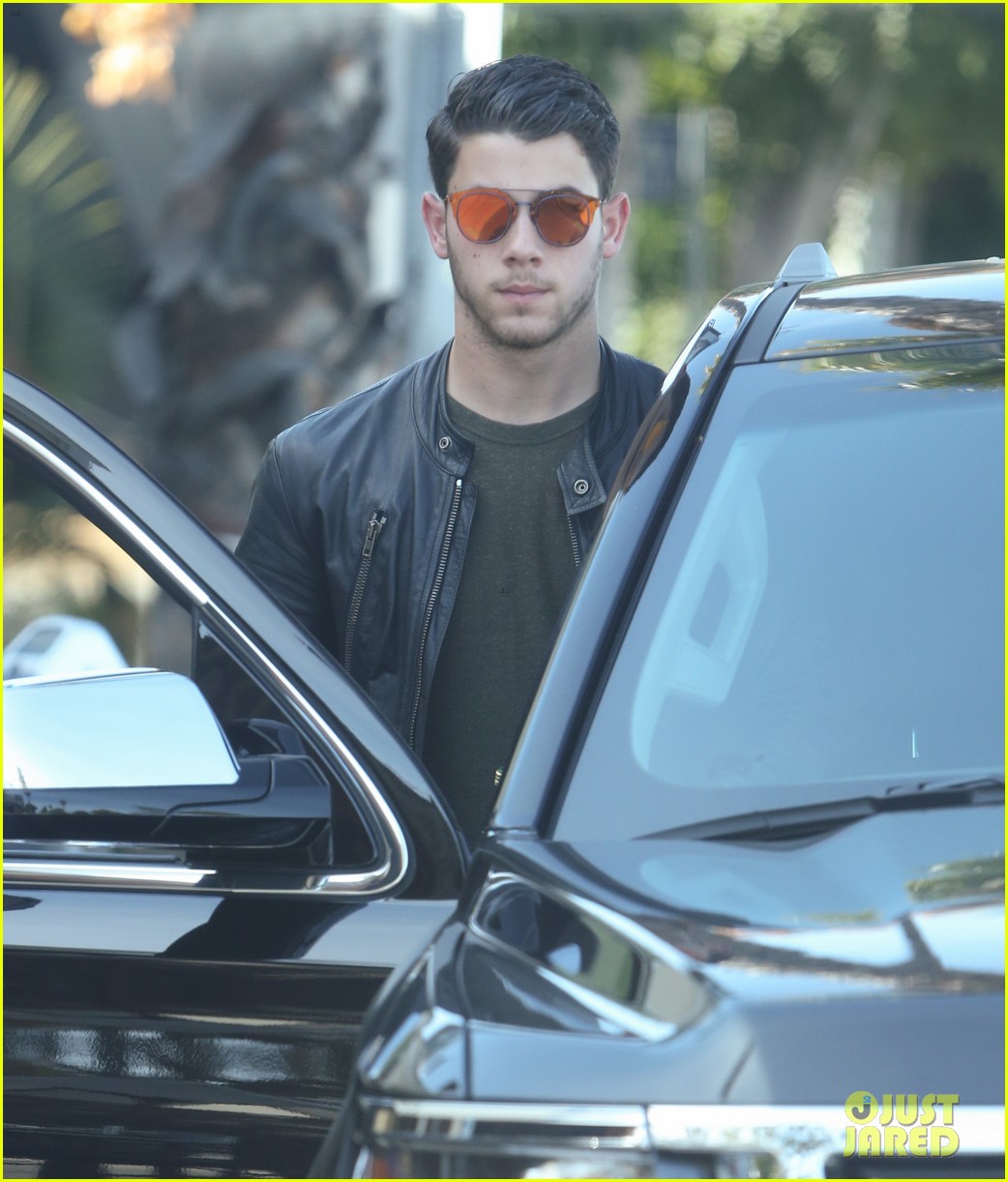 nick jonas almost wasnt allowed to vote 04