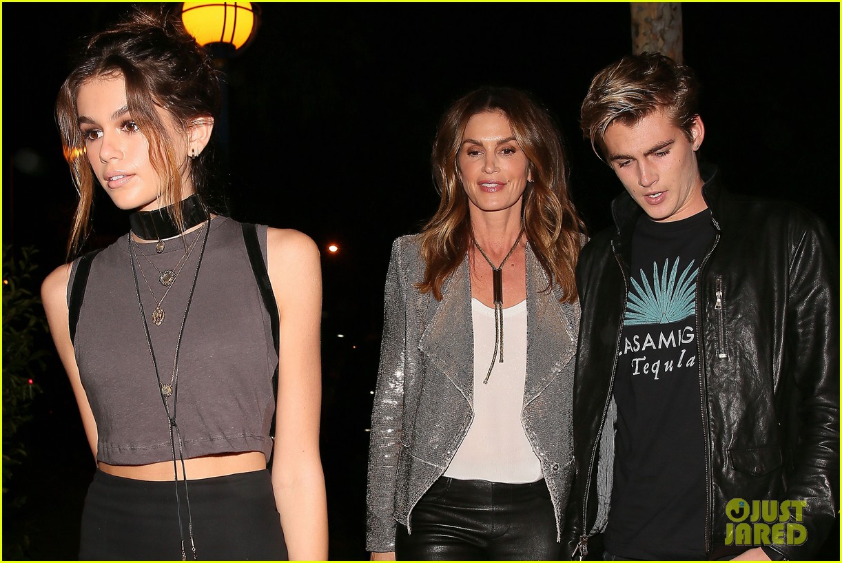 cindy crawford and kaia gerber attend kendall jenners 21st birthday party 11