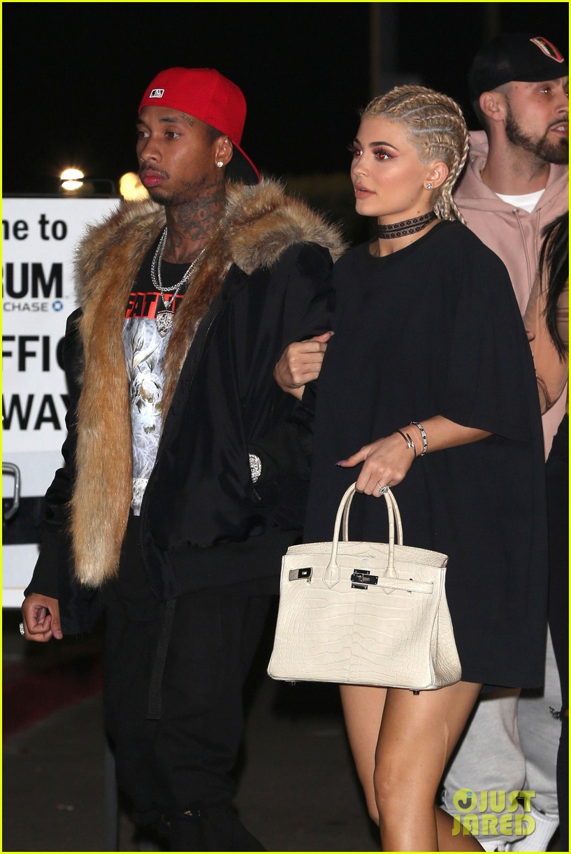 kylie jenner couples up with tyga at kanye west concert 06