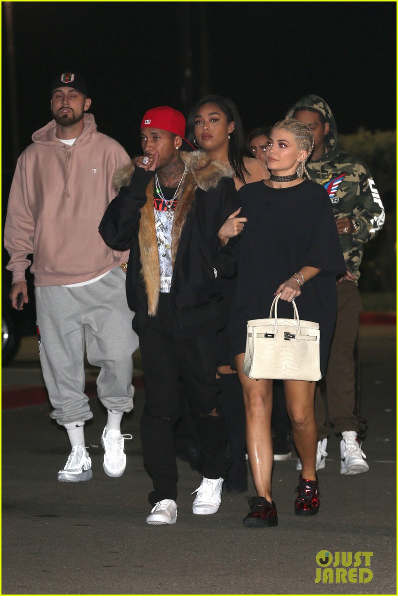 kylie jenner couples up with tyga at kanye west concert 08