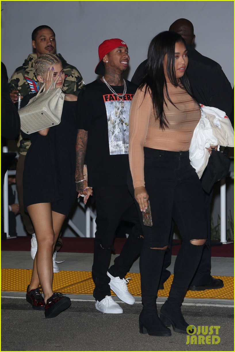 kylie jenner couples up with tyga at kanye west concert 20