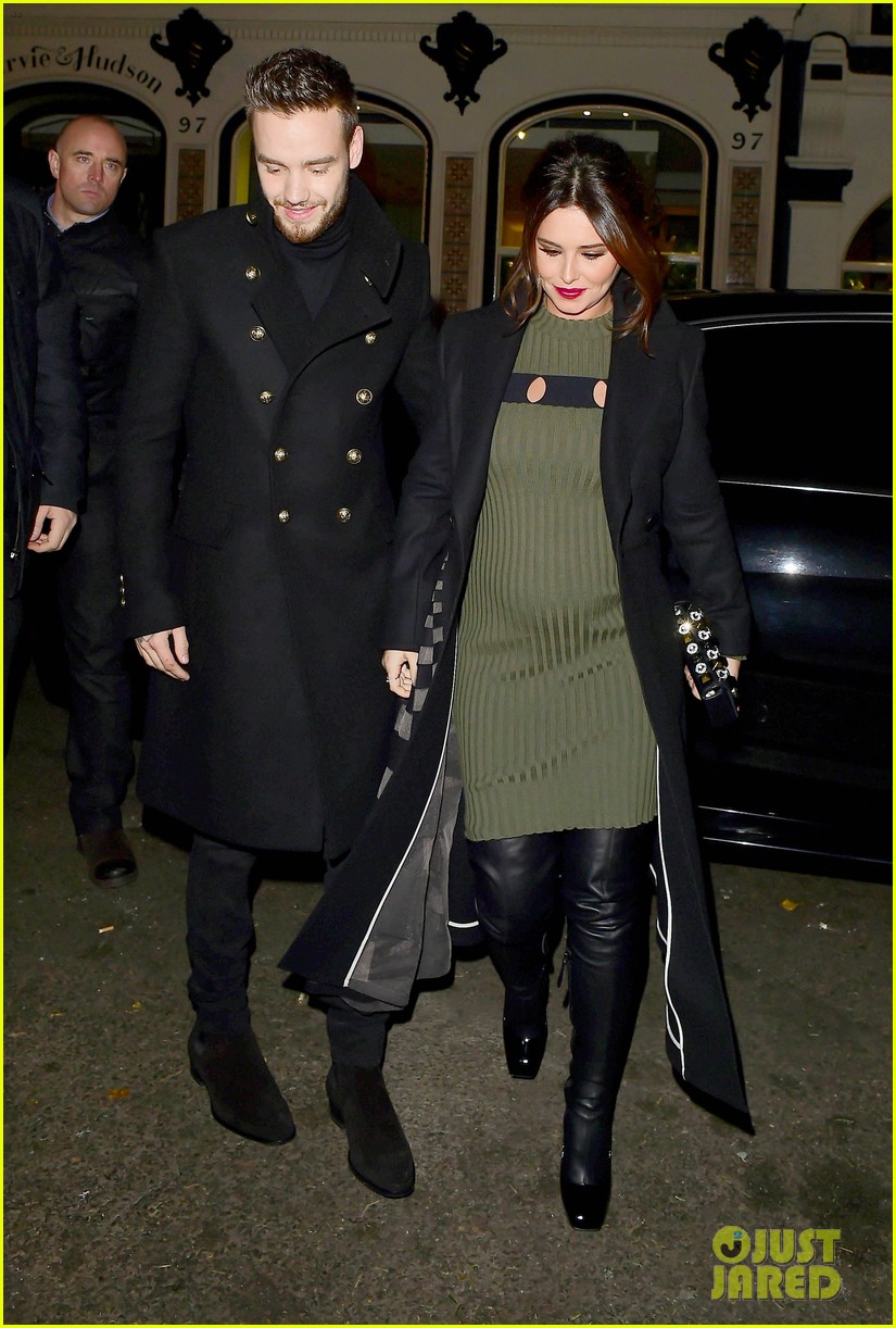Liam Payne's Pregnant Girlfriend Cheryl Cole Shows Off Baby Bump For