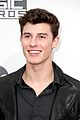 shawn mendes amas 2016 red carpet 04
