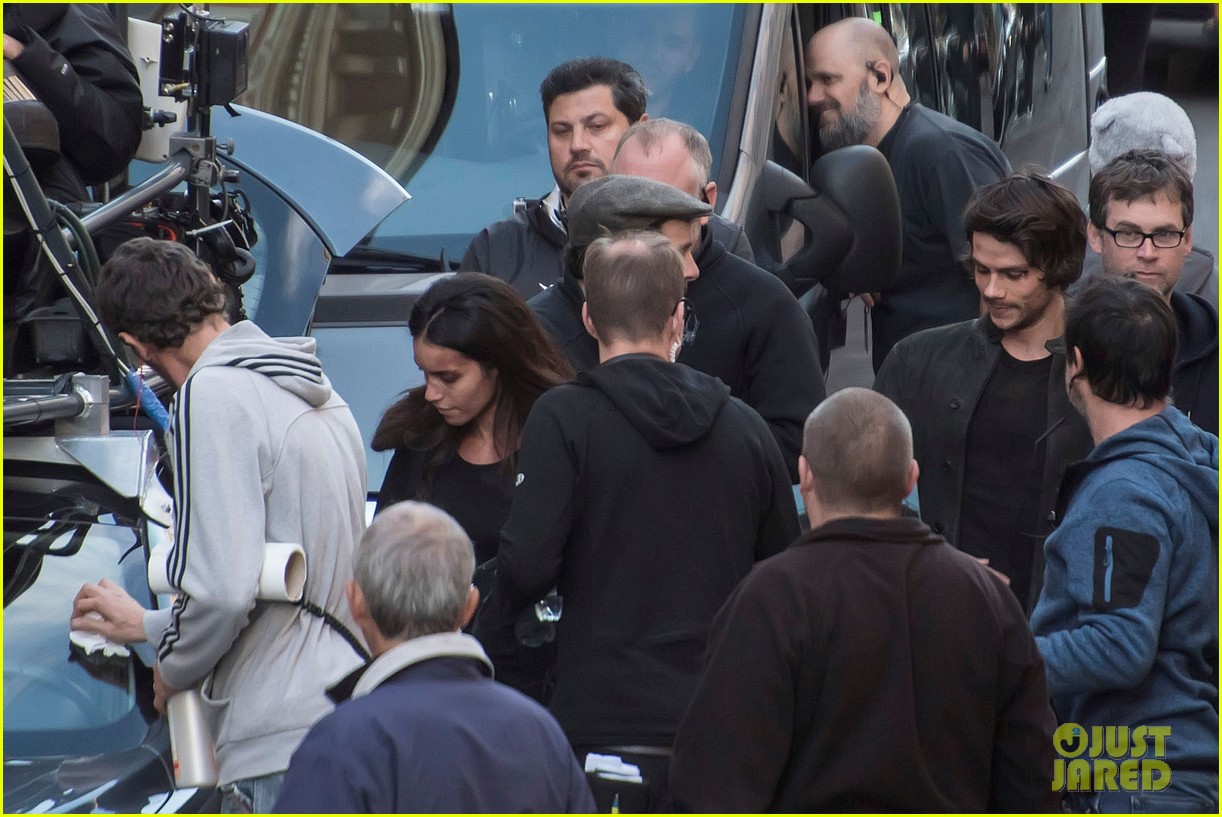 dylan obrien spotted on set for first time since accident 13
