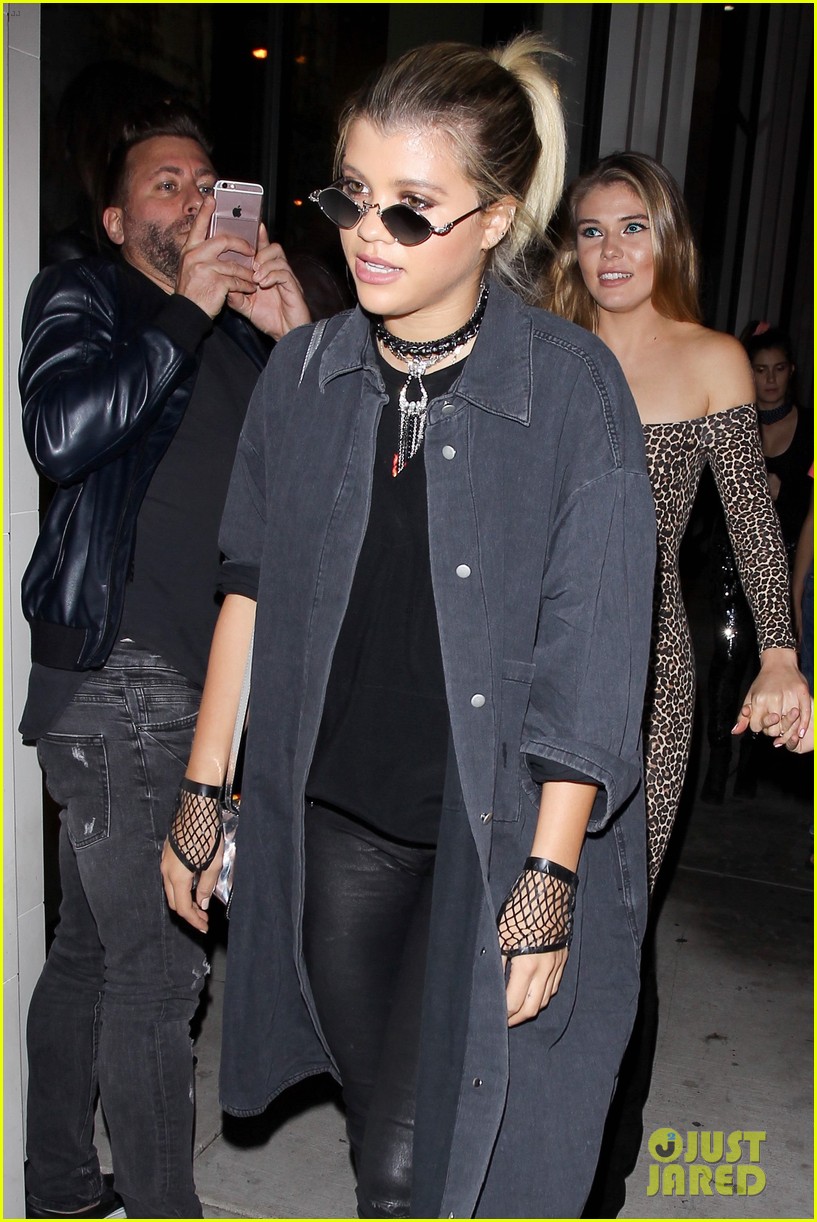 sofia richie goes goth for halloween party 02