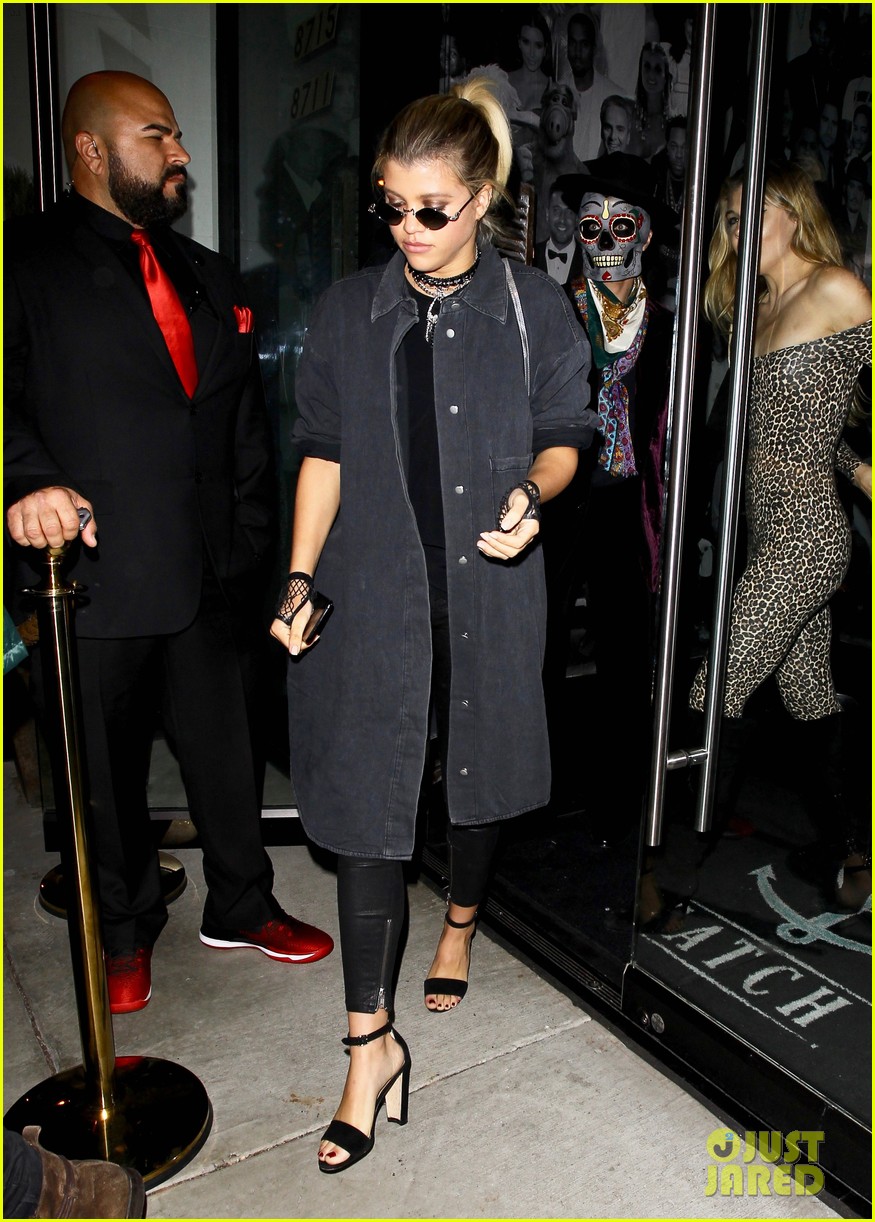 sofia richie goes goth for halloween party 13