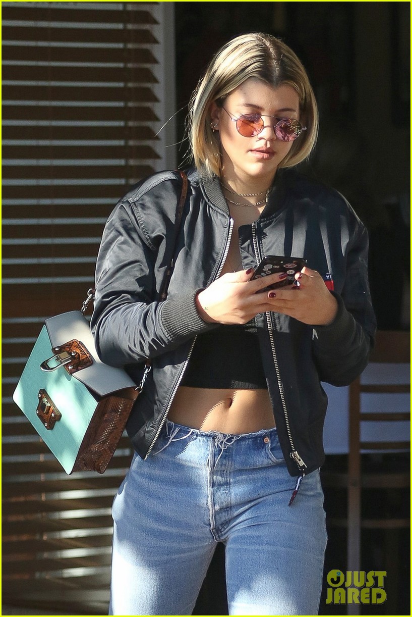 sofia richie finally joins twitter 01