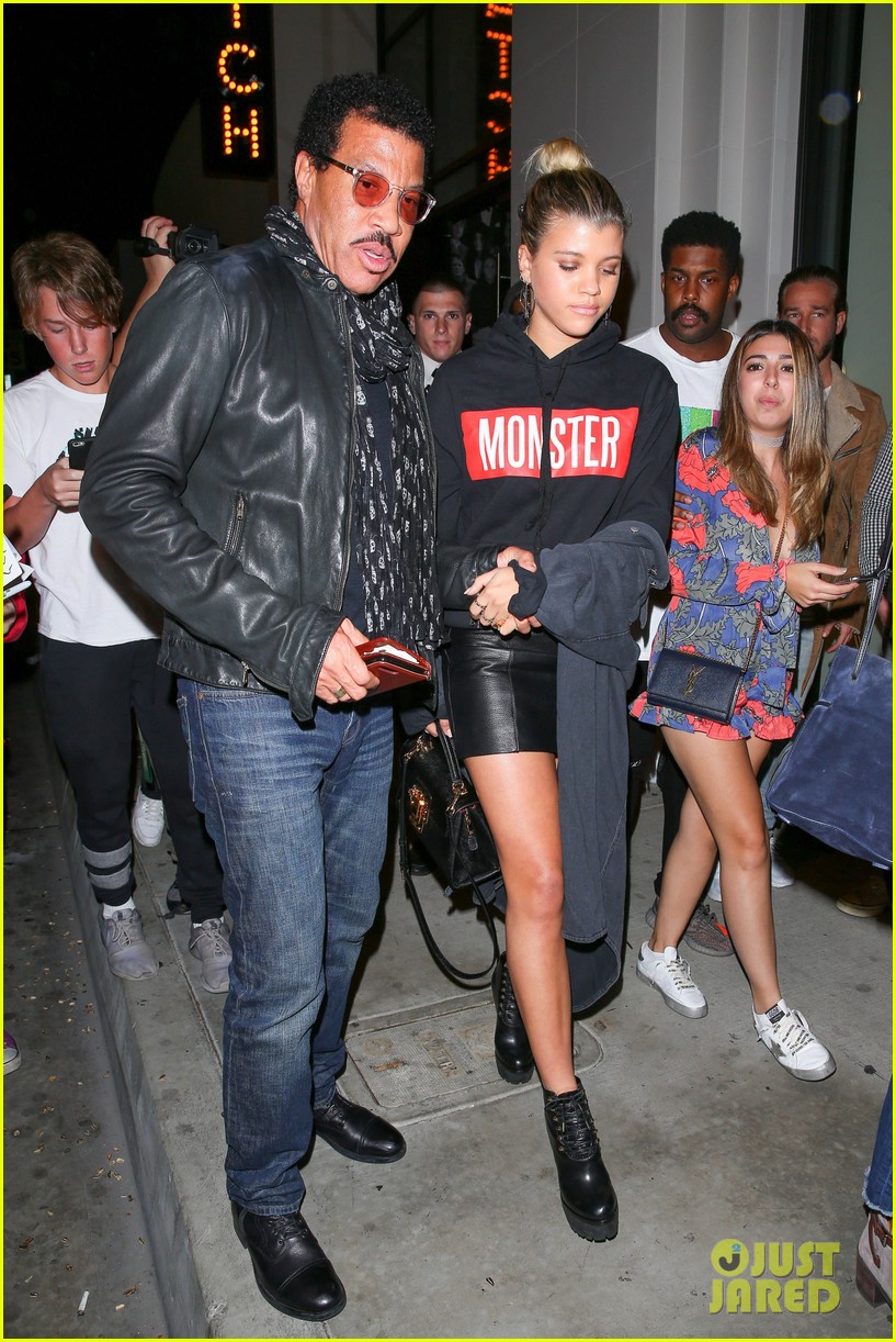 lionel richie grabs dinner with sofia in west hollywood 01