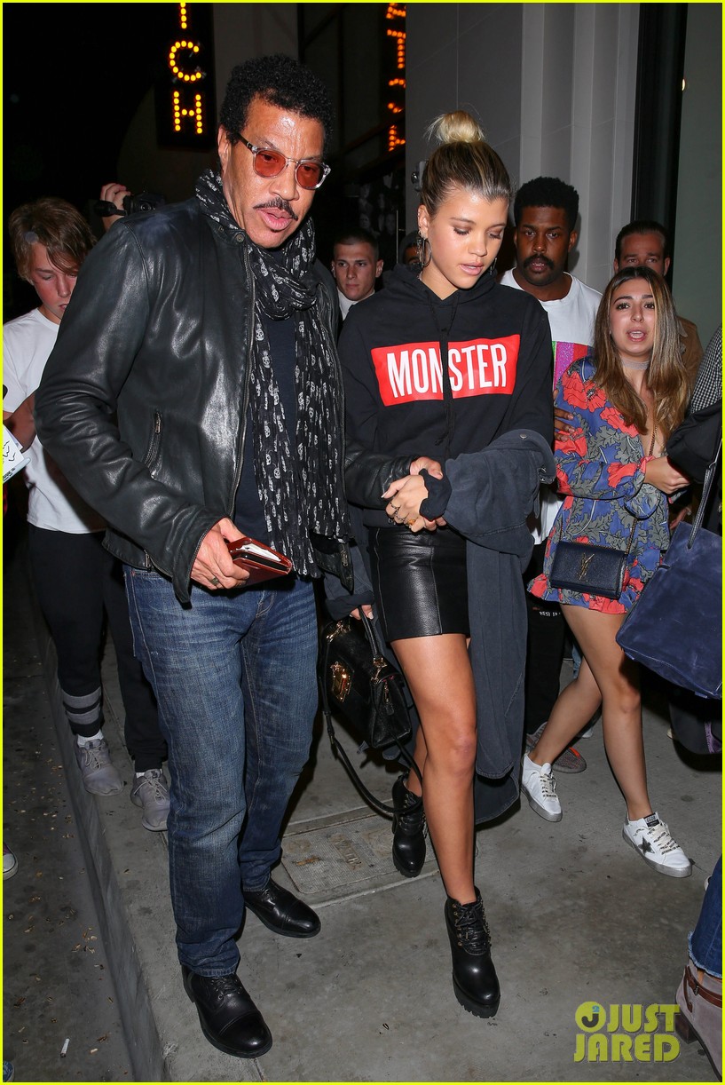 lionel richie grabs dinner with sofia in west hollywood 08