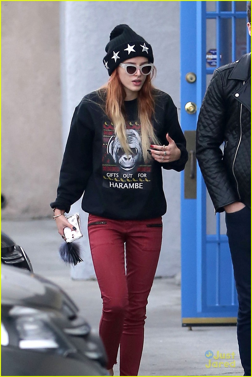 bella thorne gifts harambe sweater jinkys lunch 11
