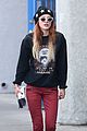 bella thorne gifts harambe sweater jinkys lunch 01