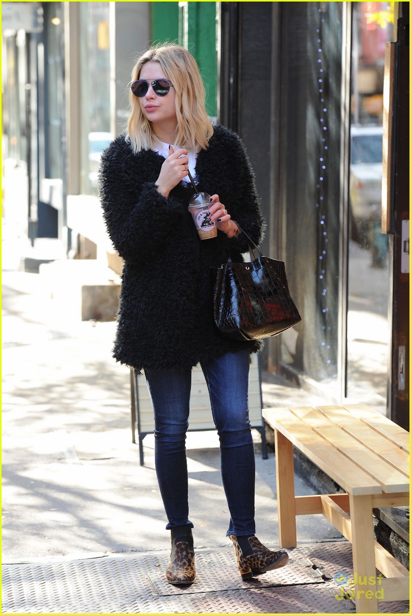 ashley benson fall style steal lucy hale coffee 09