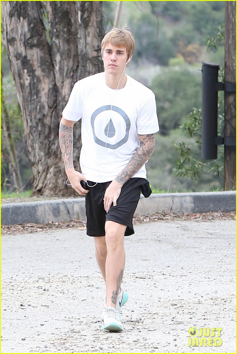 justin bieber indicted in argentina for alleged photographer attack 01
