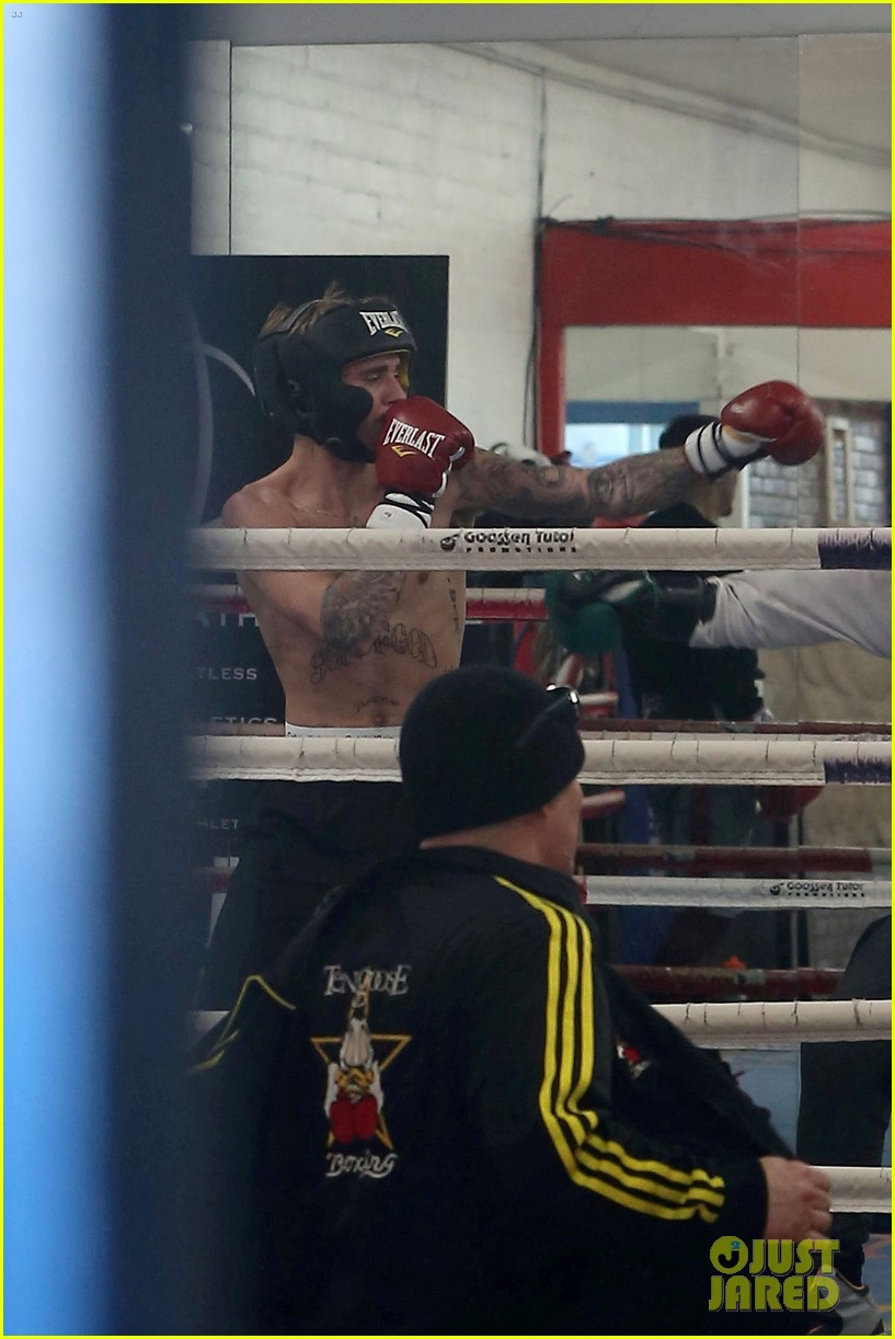 justin bieber drenched with sweat after boxing session 10