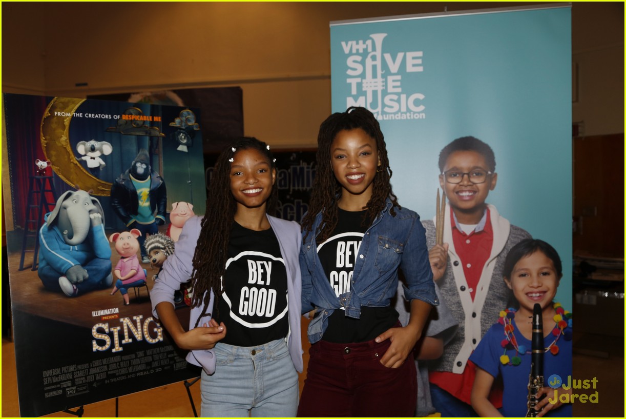 chloe halle gift piano vh1 save music sing event 08