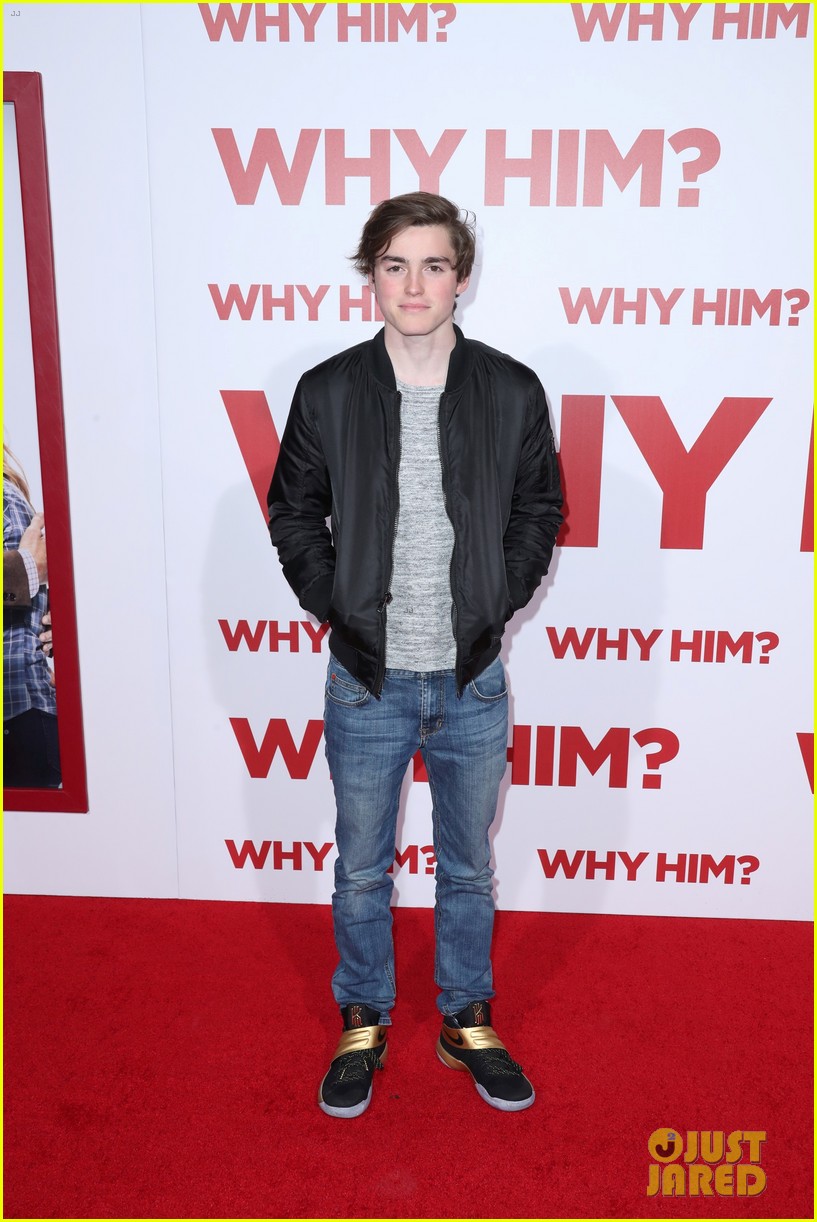 zoey deutch shines at why him premiere 11