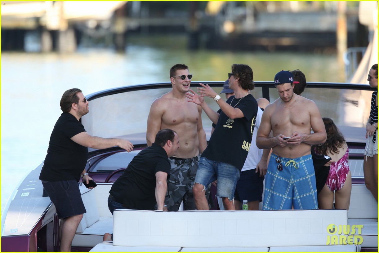 ron gronkowski and ansel elgort party it up on a boat in miami 15