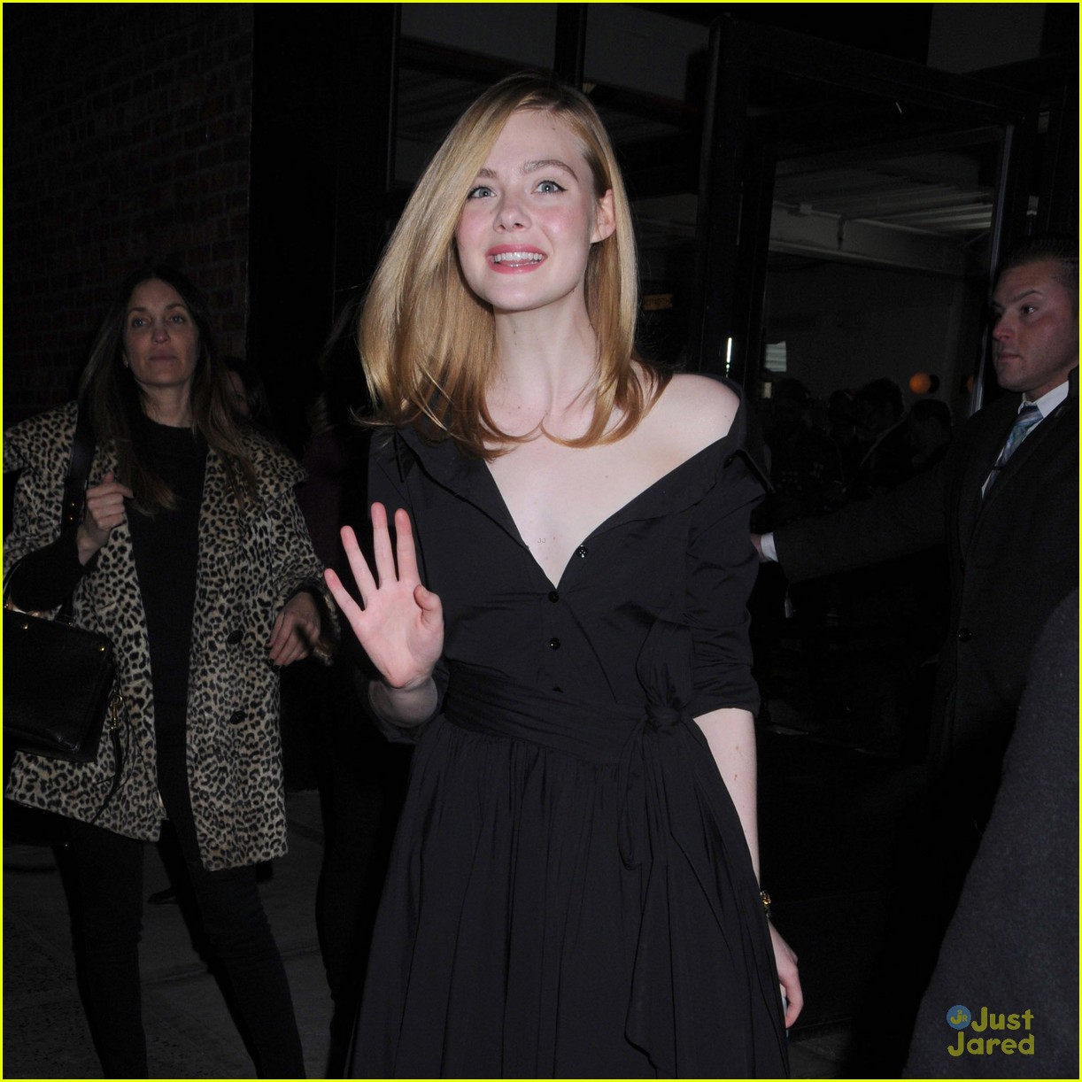 elle fanning live by night nyc skating fall 02