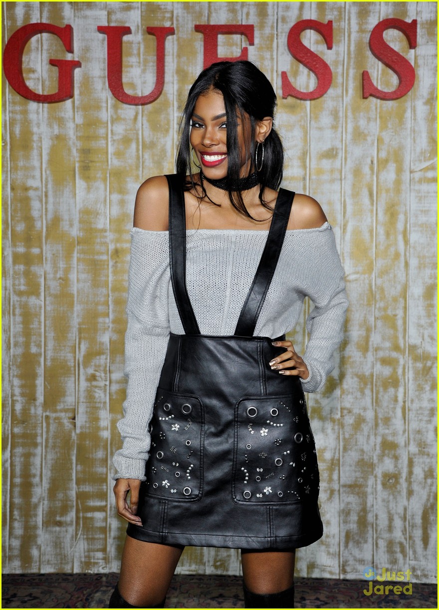 madison beer sierra mcclain guess holiday dinner party pics 14