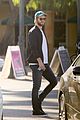 liam hemsworth enjoys lunch with his parents in malibu 05