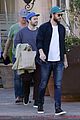 liam hemsworth enjoys lunch with his parents in malibu 10
