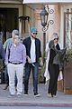 liam hemsworth enjoys lunch with his parents in malibu 12