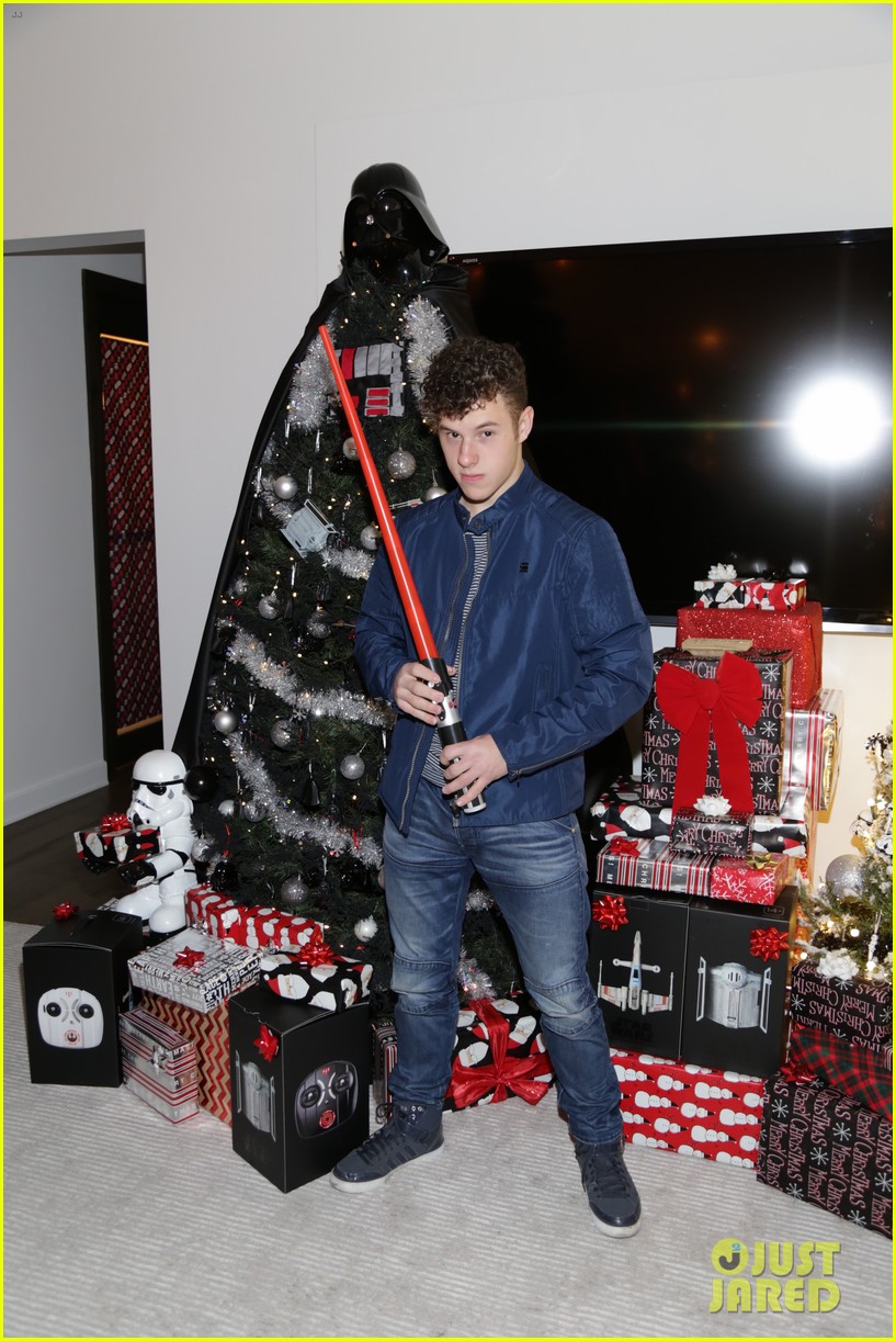 joey king nolan gould just jared holiday party 05