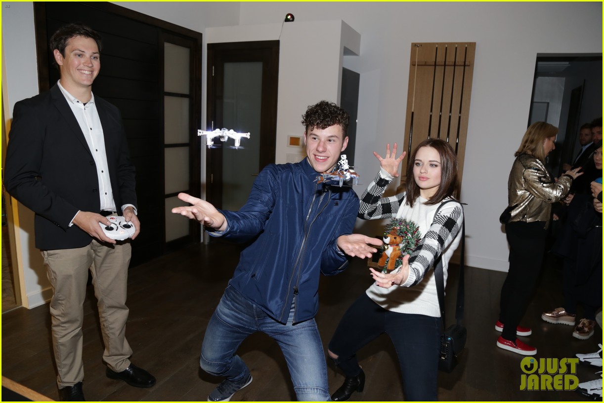 joey king nolan gould just jared holiday party 32