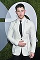 nick jonas shows off his ripoed arms in hot snapchat pics 05
