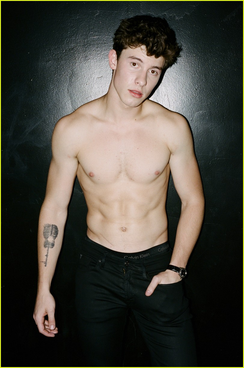 shawn mendes shirtless flaunt magazine cover 06