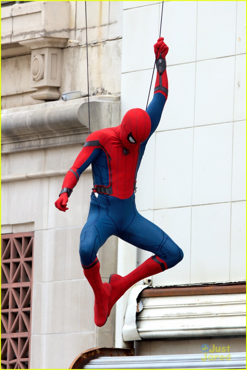 tom holland spider man homecoming suit 10