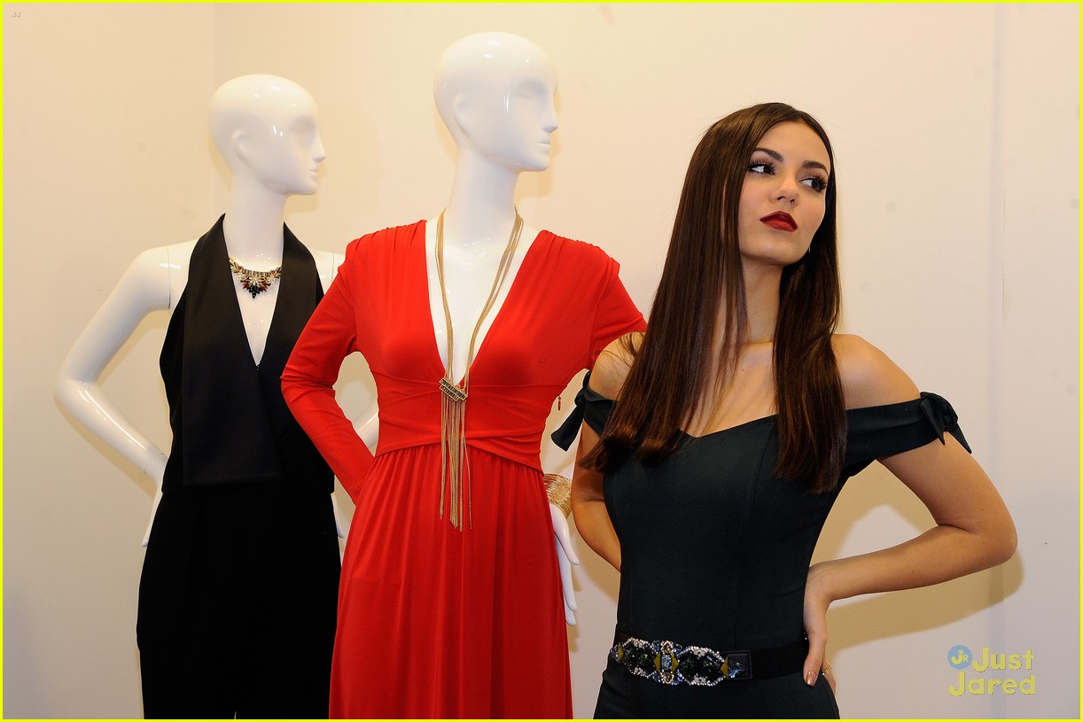 victoria justice mermaids cover lord taylor event 01