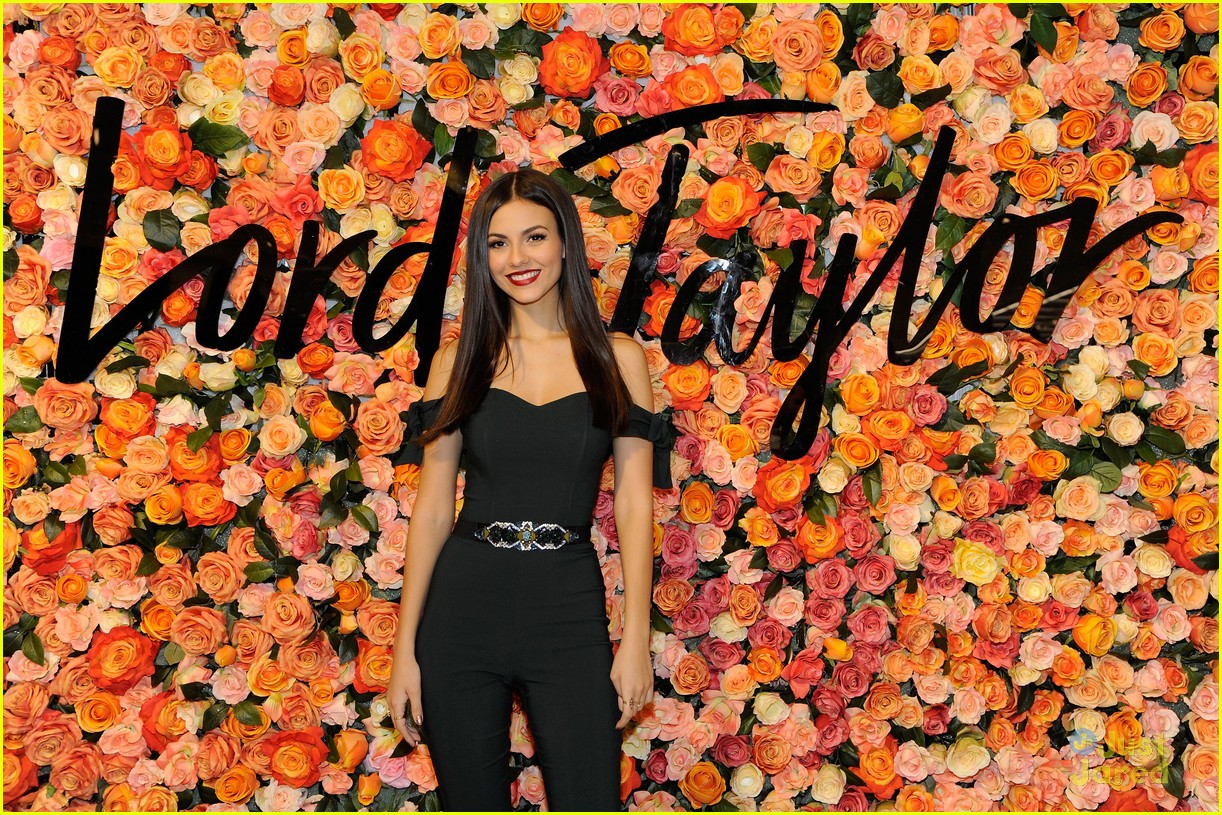 victoria justice mermaids cover lord taylor event 07