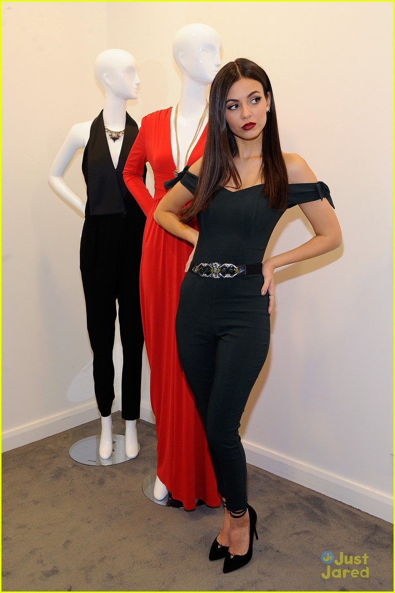 victoria justice mermaids cover lord taylor event 08