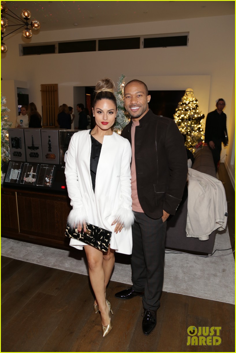 victoria justice reeve carney just jared holiday party 11