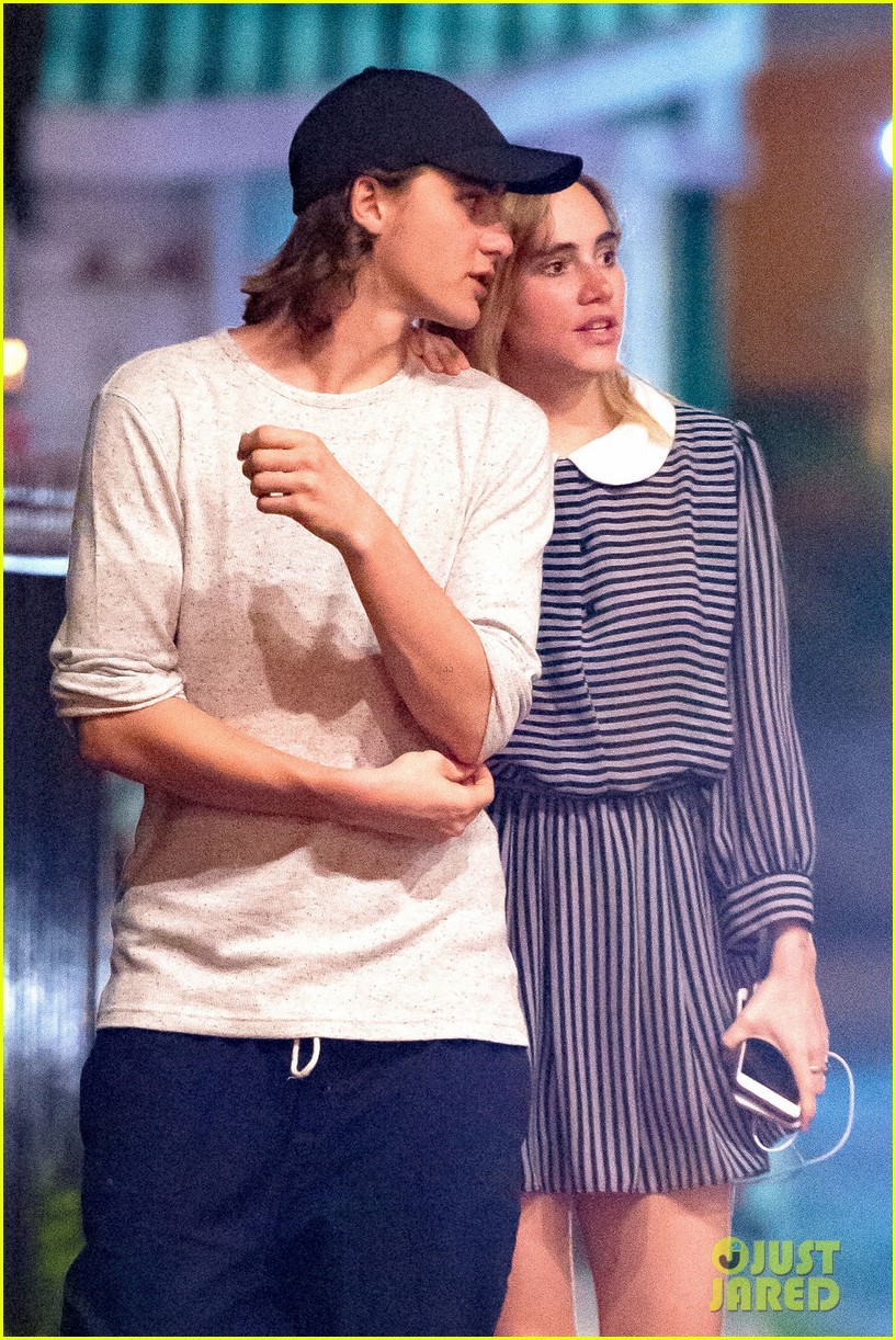 suki waterhouse takes nighttime stroll with brother charlie in barbados 05