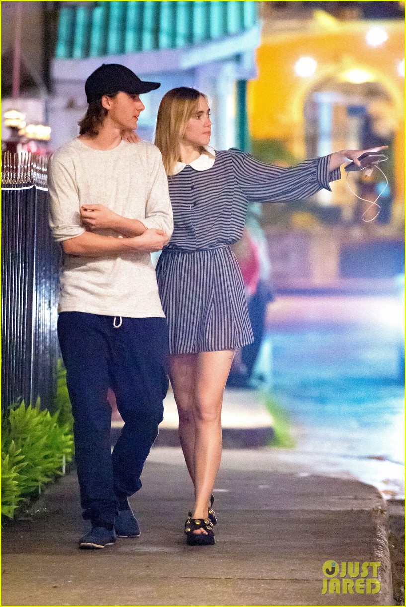 suki waterhouse takes nighttime stroll with brother charlie in barbados 08
