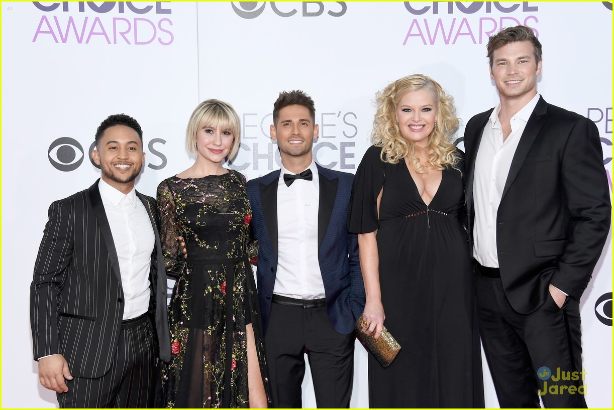 baby daddy cast wins peoples choice awards 01