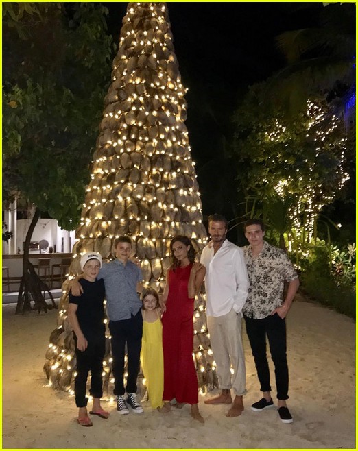 david beckham shares family photo from new years eve 02