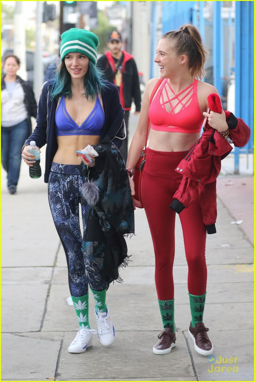 bella thorne workout blue outfit new cat possibly snaps 16