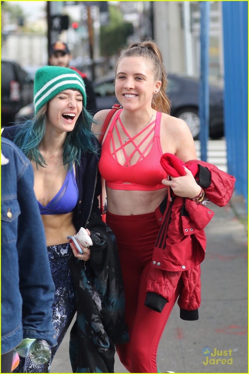 bella thorne workout blue outfit new cat possibly snaps 27