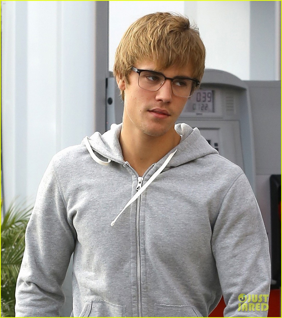 justin bieber gives the camera a swooning stare behind his glasses 05