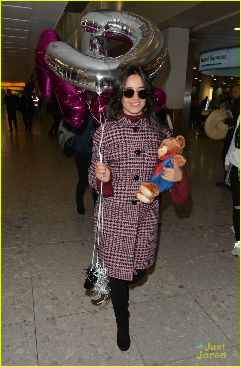 camila cabello bear balloons heathrow airport 02