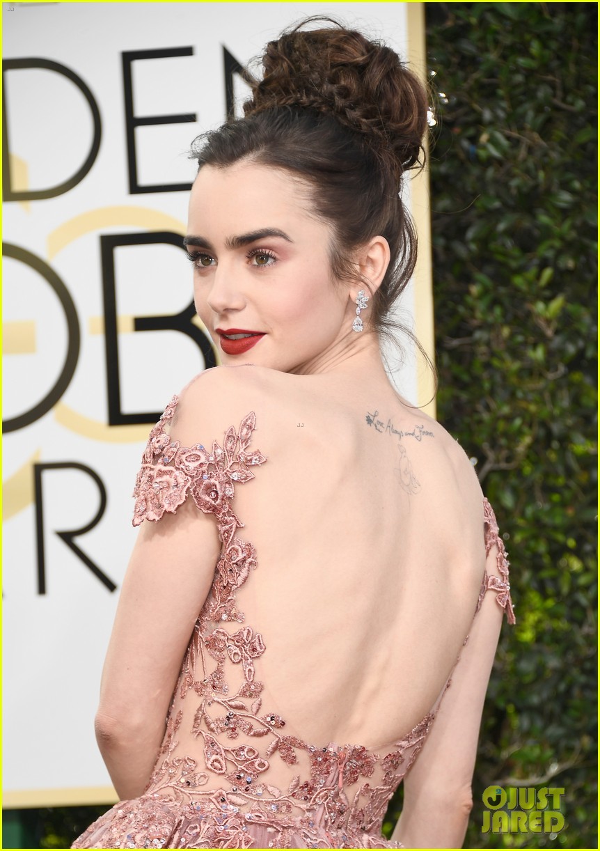 lily collins golden globes 2017 01