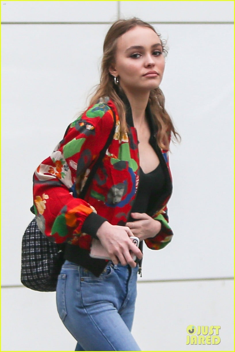 lily rose depp spends the afternoon with boyfriend ash 01