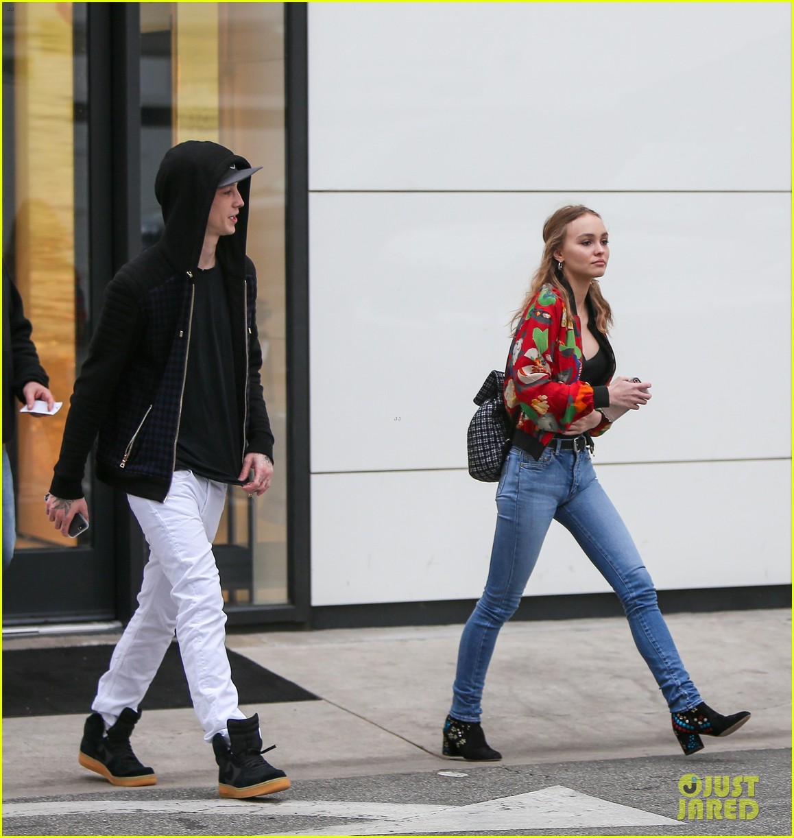 lily rose depp spends the afternoon with boyfriend ash 05