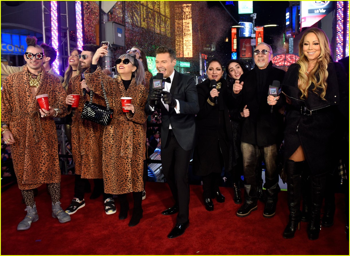 dnce new years eve times square 05