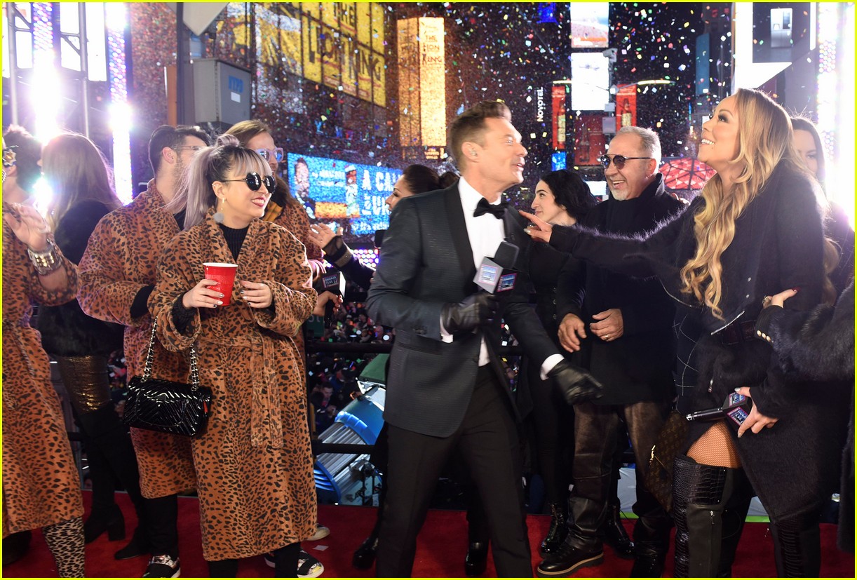 dnce new years eve times square 25