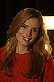 famous in love cast photos poster 06